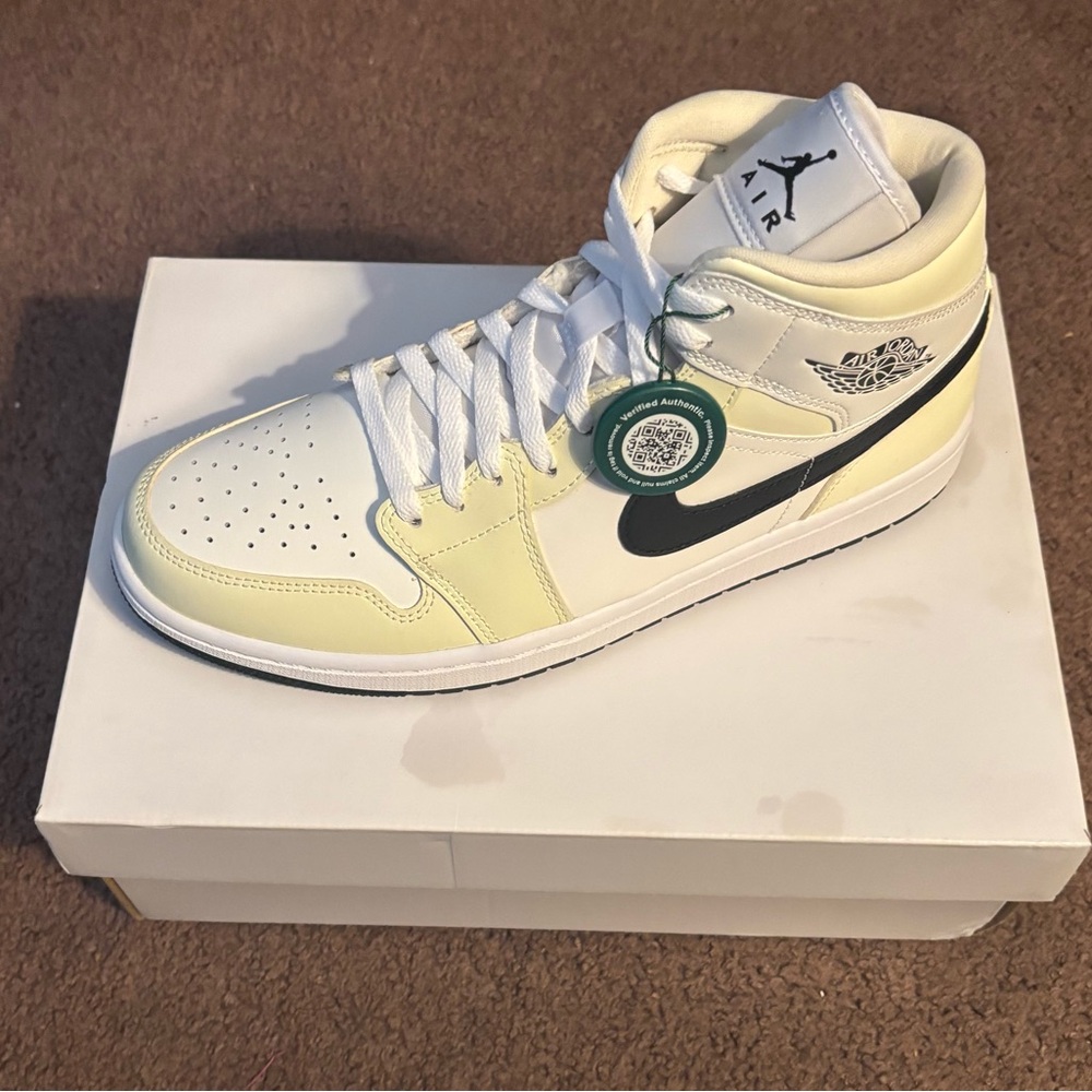 Nike Air Jordan Men's Shoes - White and Cream
